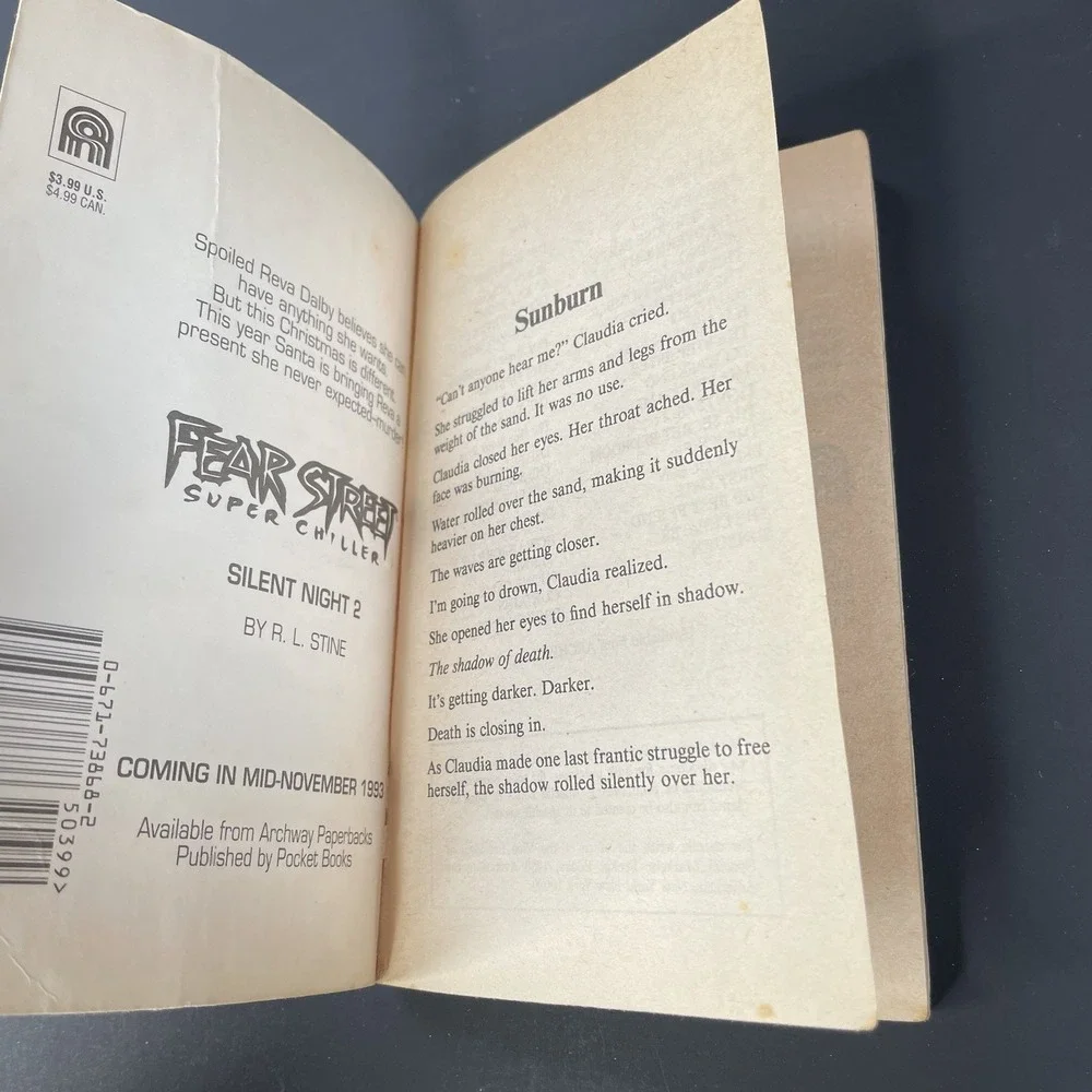 Sunburn (Fear Street, No. 19) - Paperback, by R. L. Stine 90s‎ Nostalgia Vtg